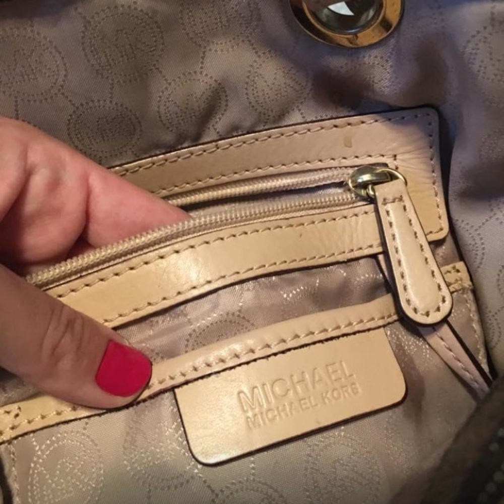 Michael Kors purse - Picture 2 of 2